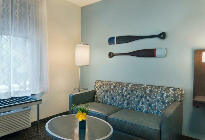 جناح سرير كينج, Oxford Suites Bellingham