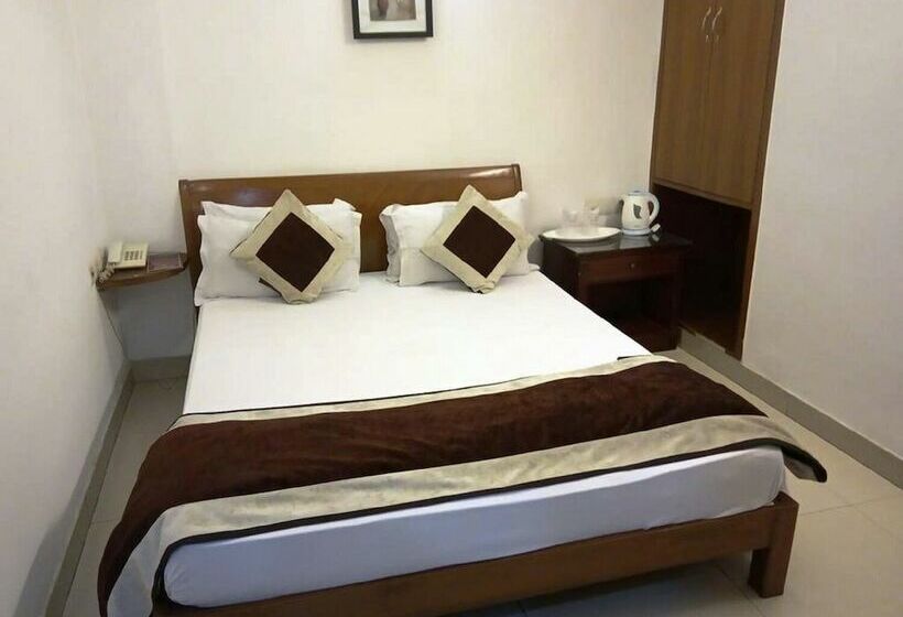 Номер Deluxe, Solo Victoria