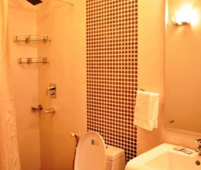 Номер Deluxe, Solo Victoria