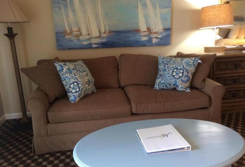 Standard studio with lake view, Michillinda Lodge Resort