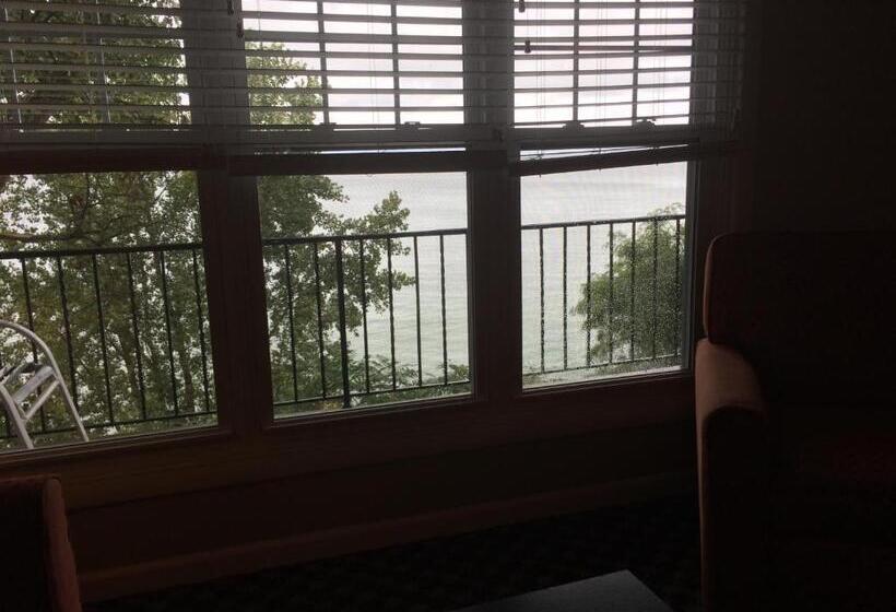 스탠다드 스튜디오 킹침대, Michillinda Lodge Resort