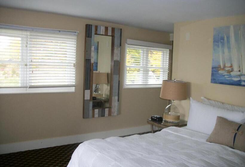 Suite with lake view, Michillinda Lodge Resort