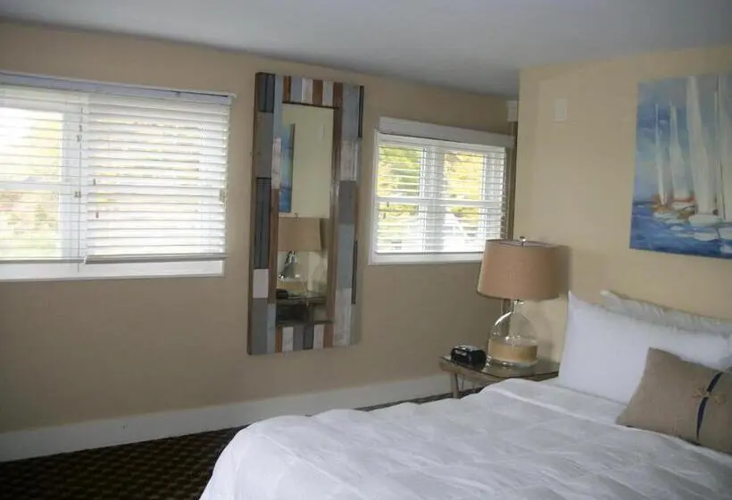 Suite with lake view, Michillinda Lodge Resort