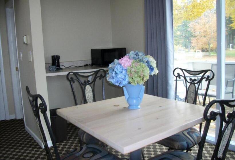 Люкс Deluxe Кровать Кинг, Michillinda Lodge Resort