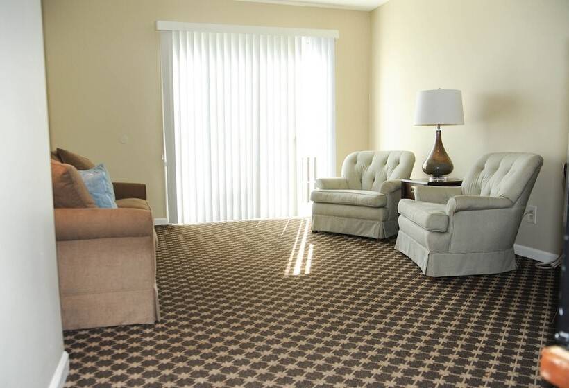 Standard studio with lake view, Michillinda Lodge Resort