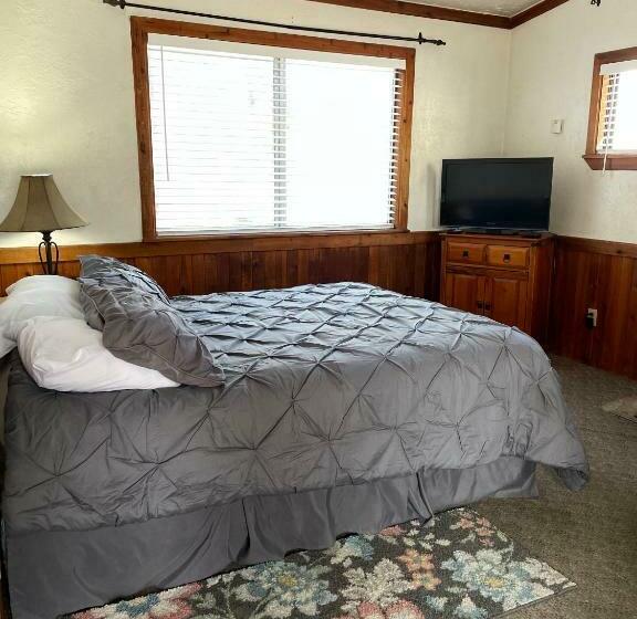 Люкс, Adventures Vacation Rentals