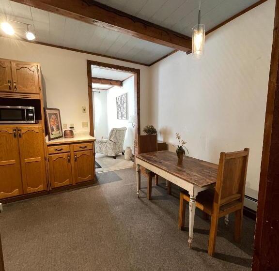 Апартаменты 2 Спальни, Adventures Vacation Rentals