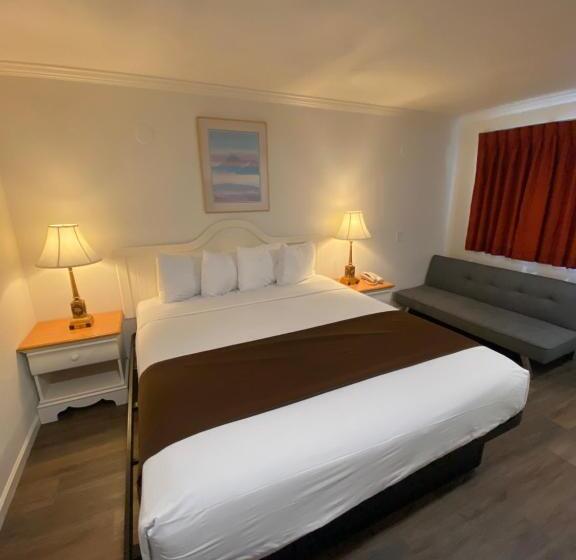 キングサイズベッドのデラックスルーム, American Inn   Grover Beach   Pismo Beach