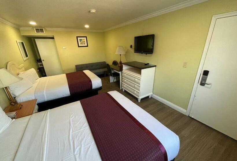 Номер Deluxe, American Inn   Grover Beach   Pismo Beach