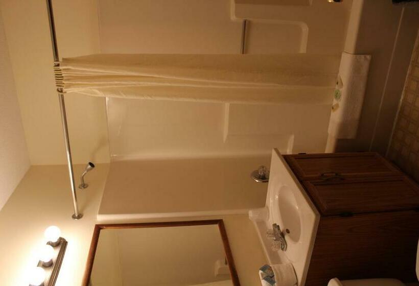 キングサイズベッドのスタンダードルーム, Gold Country Inn