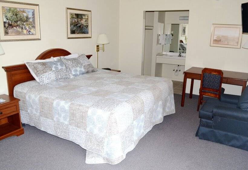 패밀리 스위트, Main Street Lodge And Suites