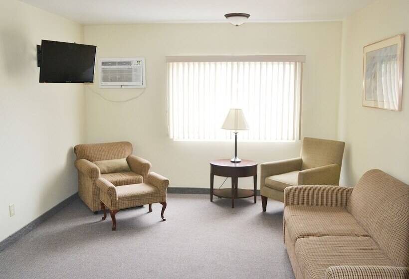 패밀리 스위트, Main Street Lodge And Suites