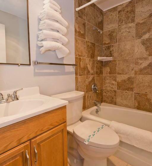 标准间, Riviera Inn