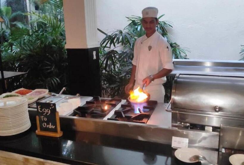 풀장 전망 디럭스 룸, Hard Rock Hotel Goa Calangute