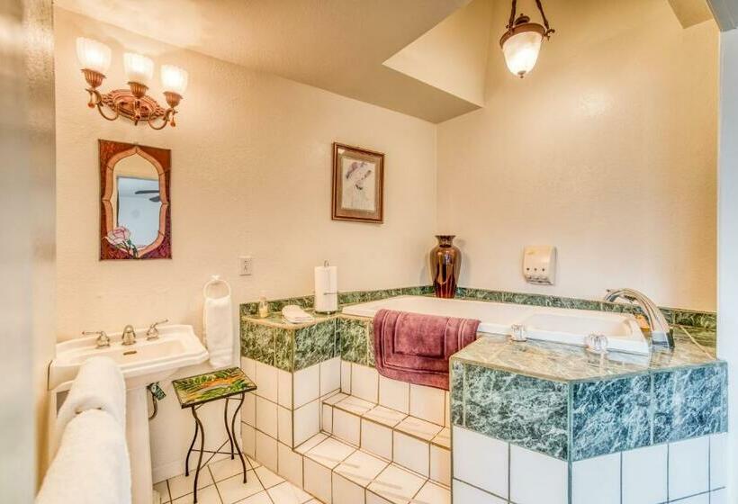 スタンダードルーム, A Bed Of Roses