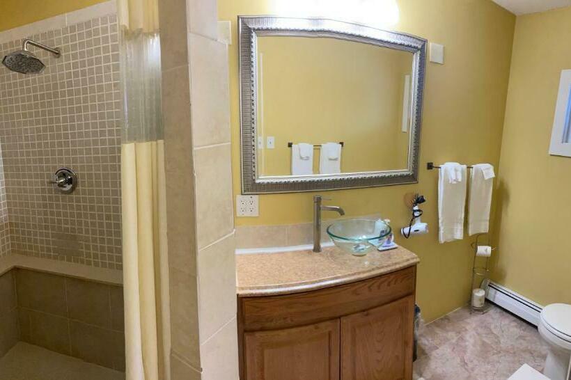 Семейный Номер Deluxe, Bromley View Inn
