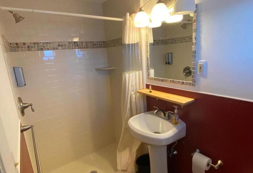 غرفة كلاسيكية رباعية, Bromley View Inn