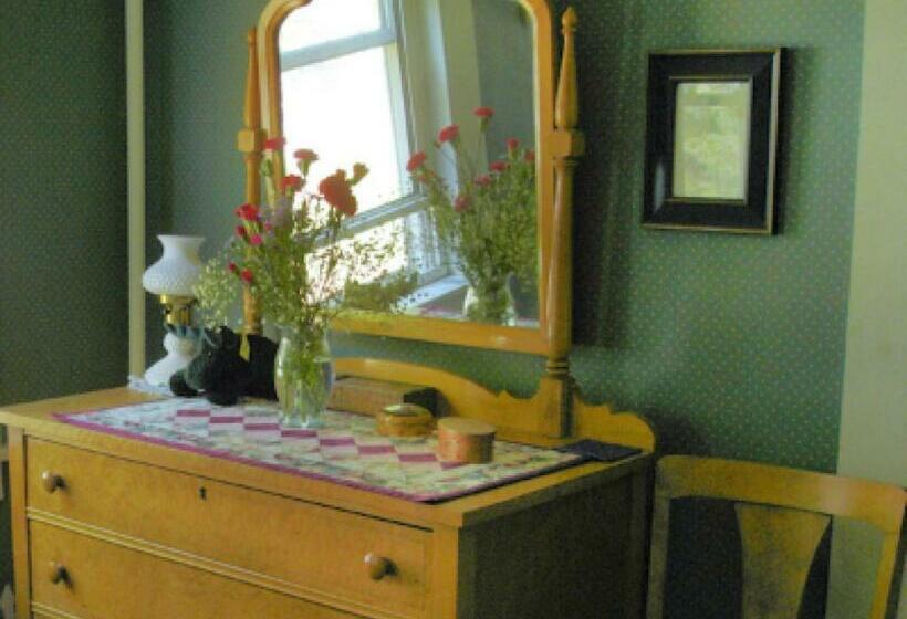 غرفة قياسية, Spruce Moose Lodge