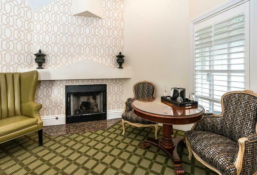 스탠다드 자쿠지 룸, The Bergson