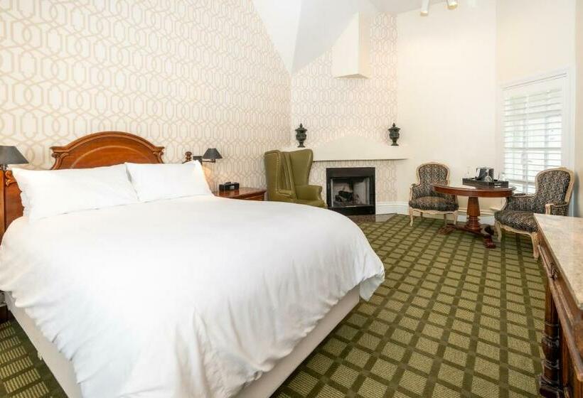 스탠다드 자쿠지 룸, The Bergson