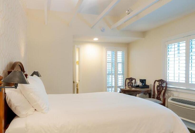 스탠다드 룸, The Bergson