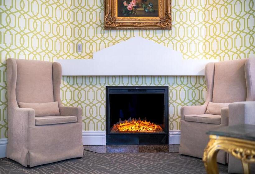 수피리어 룸, The Bergson