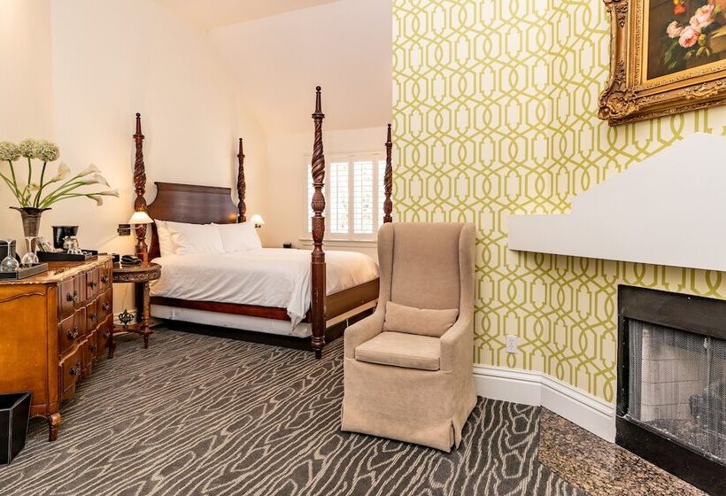 수피리어 룸, The Bergson