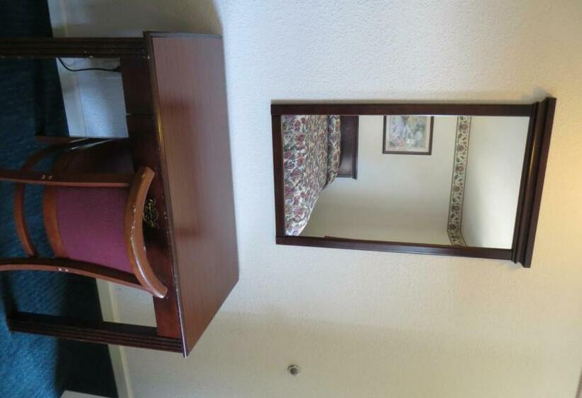 标准间, Capri Motel