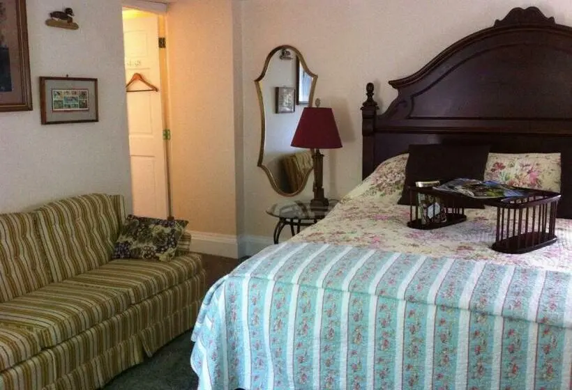 キングサイズベッドのスタンダードルーム, Emerald Necklace Inn Bed And Breakfast
