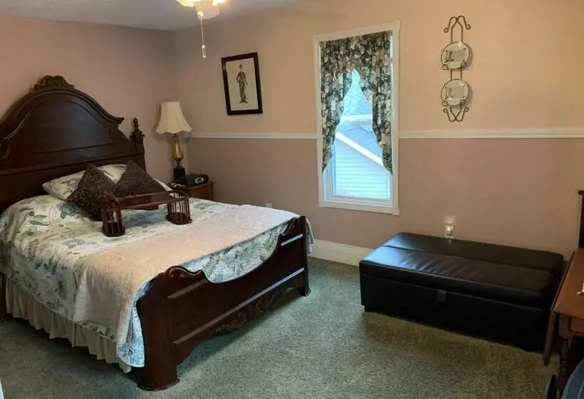 デラックスルーム, Emerald Necklace Inn Bed And Breakfast
