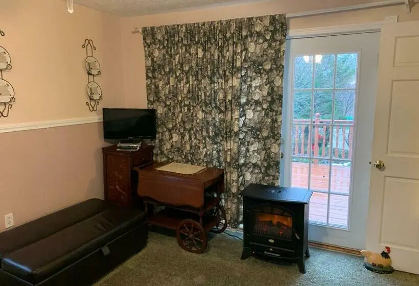 デラックスルーム, Emerald Necklace Inn Bed And Breakfast