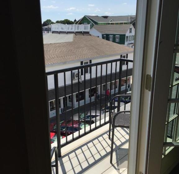 منزل غرفة نوم واحدة, Union Bluff Hotel & Meeting House