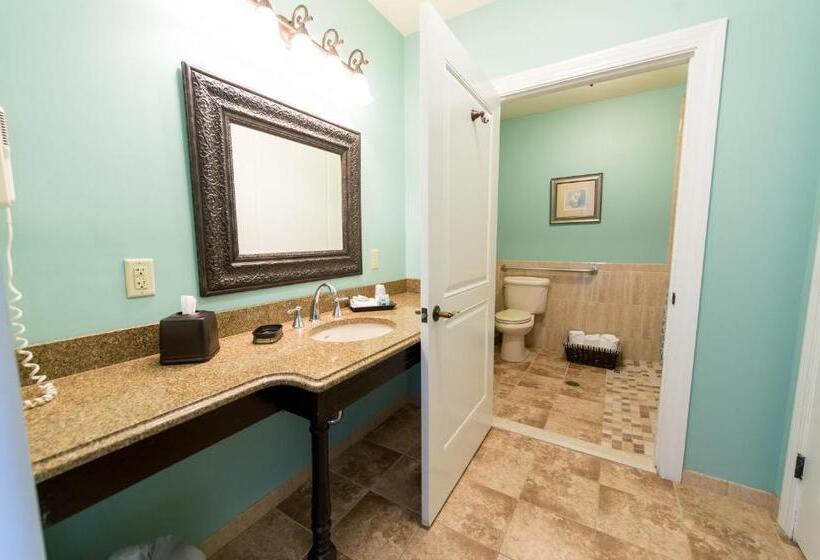 منزل غرفة نوم واحدة, Union Bluff Hotel & Meeting House