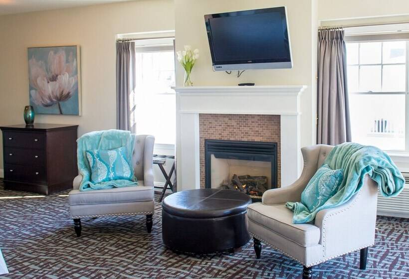 منزل غرفة نوم واحدة, Union Bluff Hotel & Meeting House