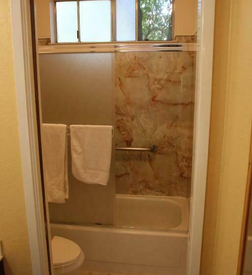 غرفه قياسيه سريرين مزدوجين, Villa Inn