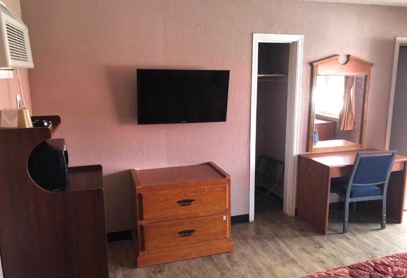 غرفة قياسية سرير كينج, Budget Inn   New Albany