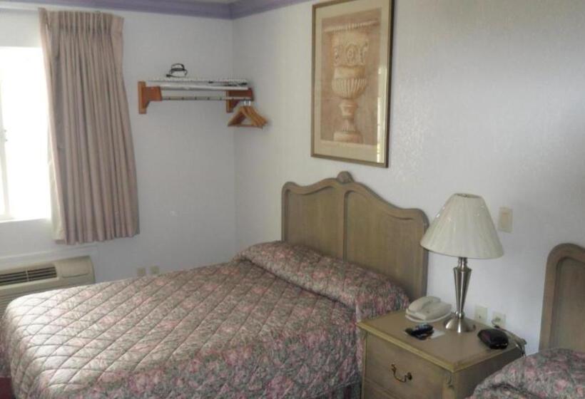 Номер Стандарт 2 Двуспальные Кровати, Budget Inn Of Lodi
