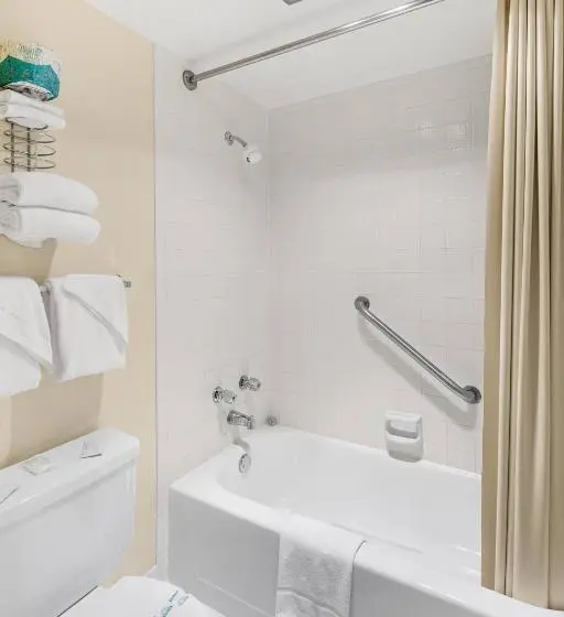 キングサイズベッドのスタンダードルーム, Candlewick Inn And Suites