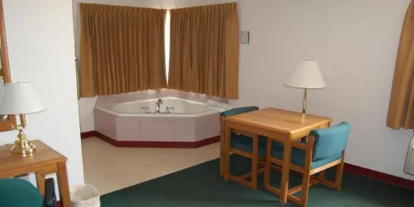 キングサイズベッドのスイートルーム, Country Haven Inn