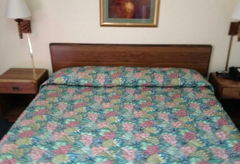 キングサイズベッドのスタンダードルーム, Greencastle Inn