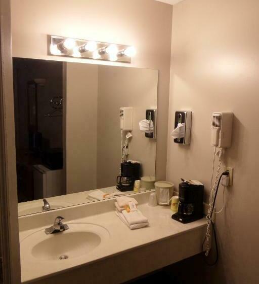 غرفة قياسية سرير كينج, Lynchburg Country Inn