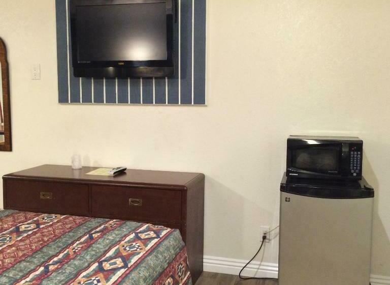 Стандартный Номер Кровать Кинг, Royal Inn