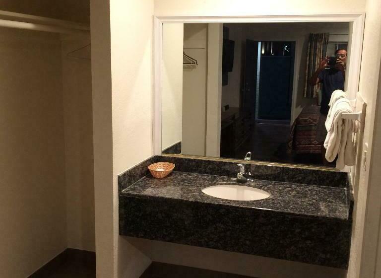 Стандартный Номер Кровать Кинг, Royal Inn