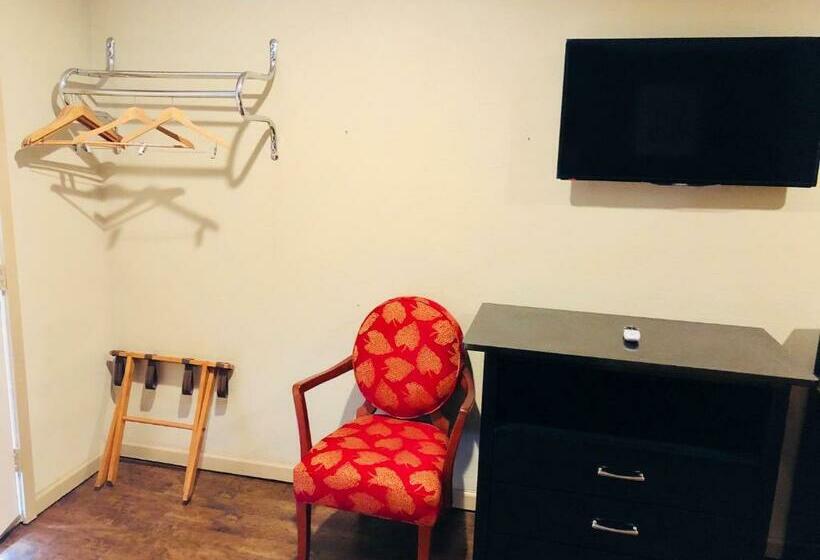 غرفة قياسية سرير كينج, Sunset Inn Longview