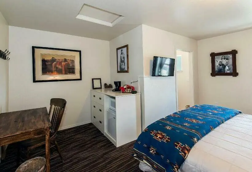 キングサイズベッドのスタンダードルーム, Virginia City Inn