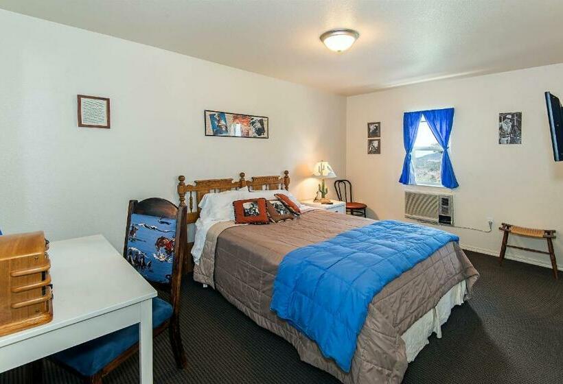 חדר סטנדרט עם מיטת קווין, Virginia City Inn