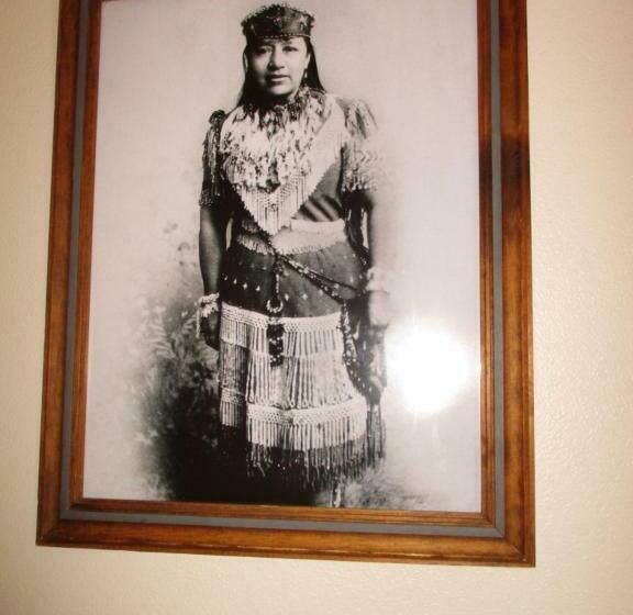 חדר סטנדרט עם מיטת קינג, Virginia City Inn