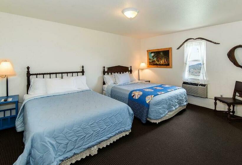 חדר סטנדרט עם מיטת קווין, Virginia City Inn
