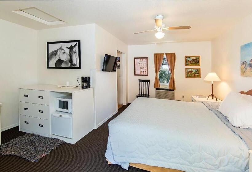 חדר סטנדרט עם מיטת קינג, Virginia City Inn