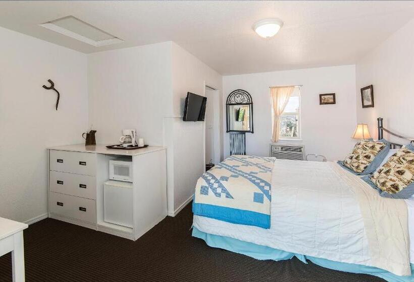 חדר סטנדרט עם מיטת קווין, Virginia City Inn